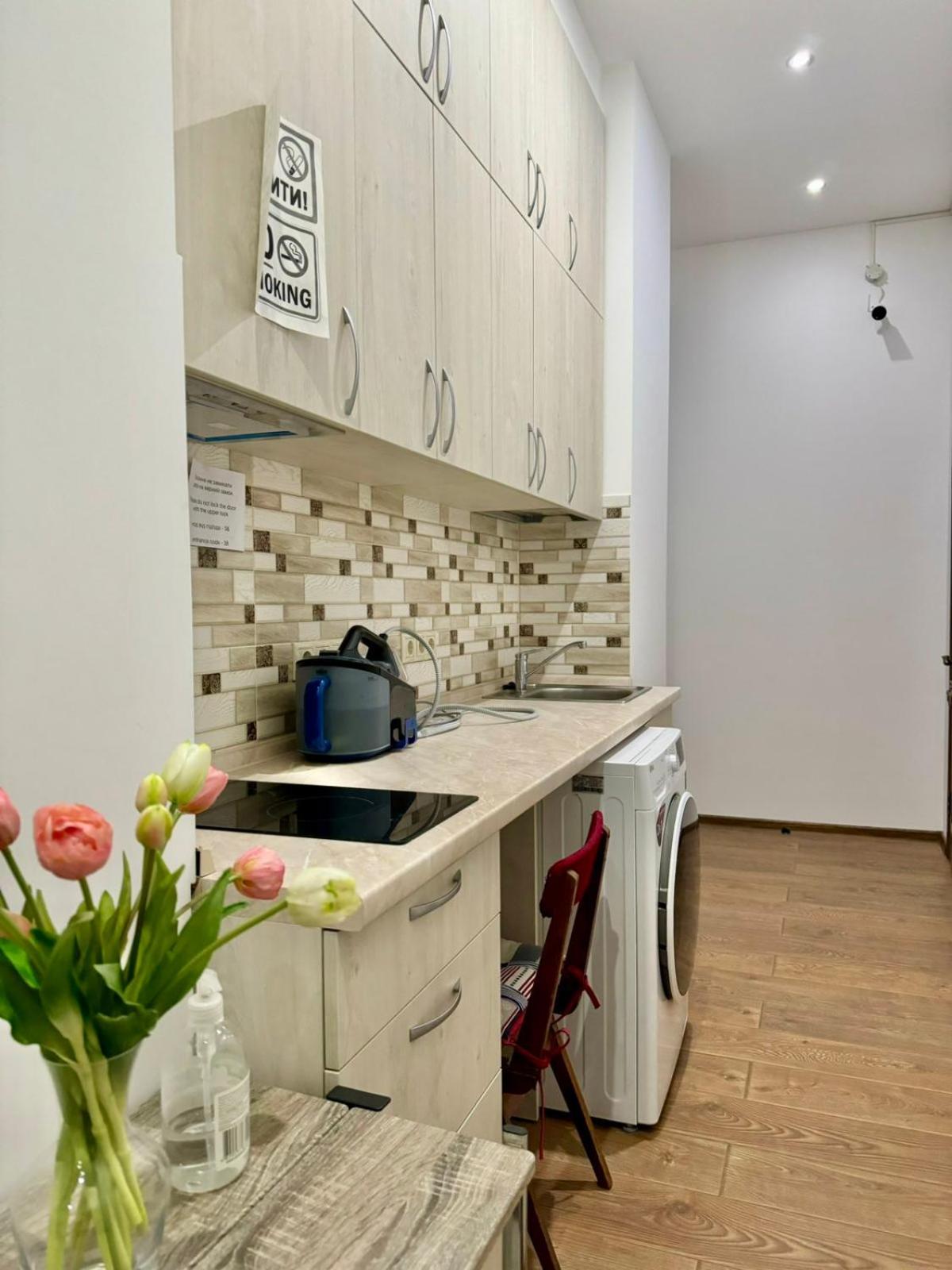 Апартаменти Поруч З Олімпійським Стадіоном Kyiv Exterior photo